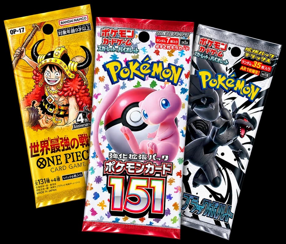 Três boosters japoneses de Pokémon e One Piece em leque, importados pela Indigo